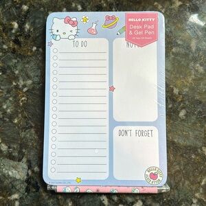 Hello Kitty Desk Pad & Gel Pen